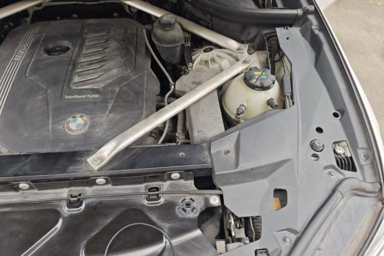 Used BMW X5 2019 xDrive40i M Sport Package Engine Bay Left