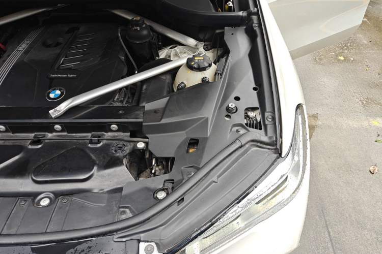 Used BMW X5 2019 xDrive40i M Sport Package Engine Bay Left
