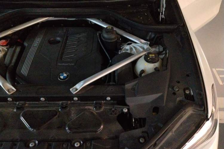 Used BMW X5 2019 xDrive40i M Sport Package Engine Bay Left