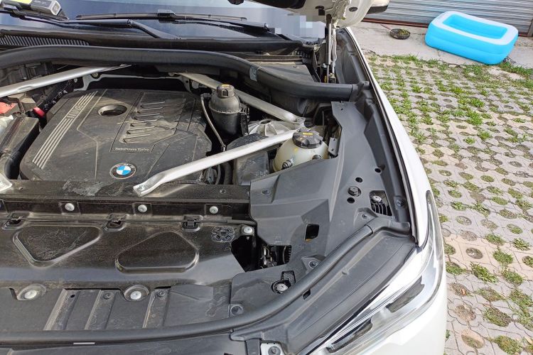 Used BMW X5 2019 xDrive40i M Sport Package Engine Bay Left