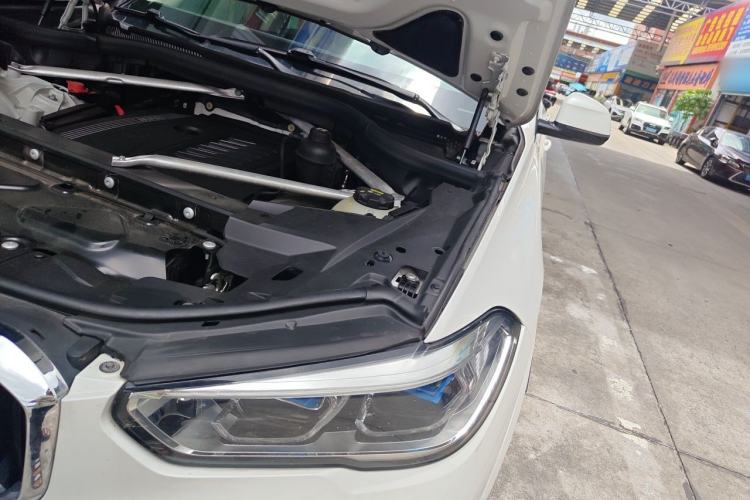 Used BMW X5 2019 xDrive40i M Sport Package Engine Bay Left