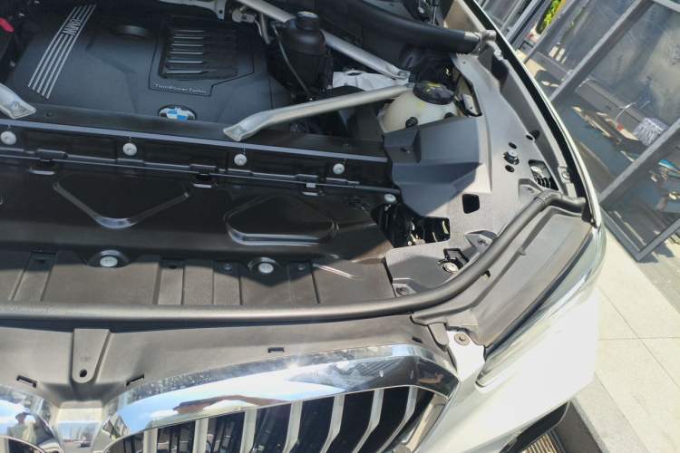 Used BMW X5 2019 xDrive40i M Sport Package Engine Bay Left
