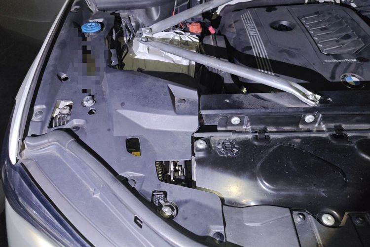 Used BMW X5 2019 xDrive40i M Sport Package Engine Bay Right