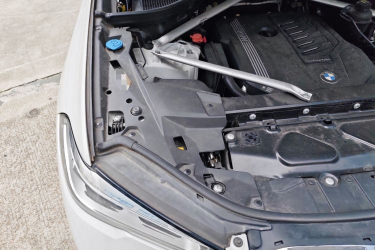 Used BMW X5 2019 xDrive40i M Sport Package Engine Bay Right