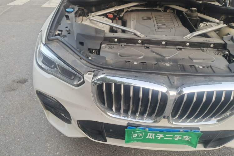 Used BMW X5 2019 xDrive40i Luxury Model with M Sport Package Engine Bay Right