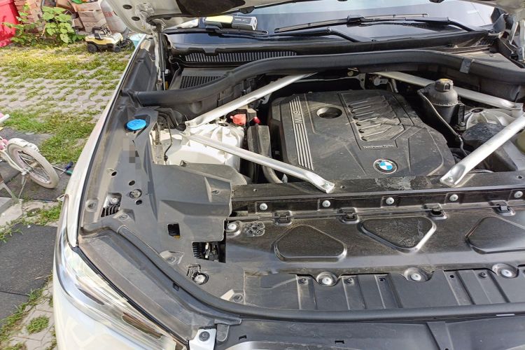 Used BMW X5 2019 xDrive40i M Sport Package Engine Bay Right