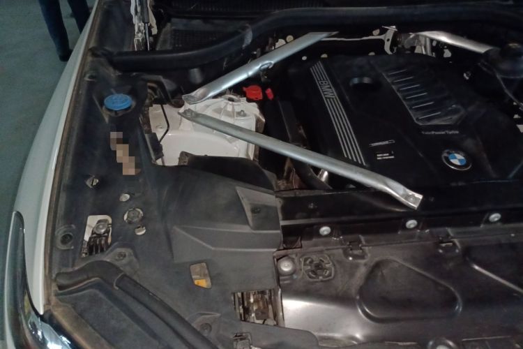 Used BMW X5  Engine Bay Right