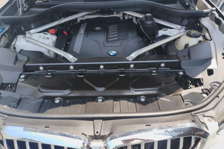 Used BMW X5 2019 xDrive40i M Sport Package Engine Bay