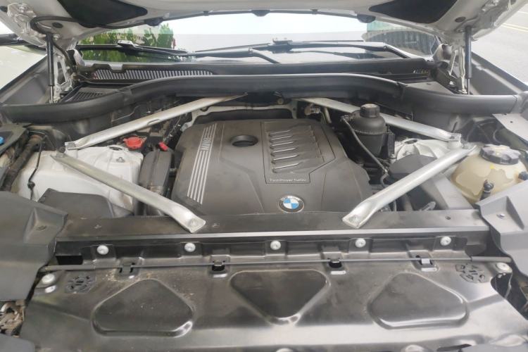 Used BMW X5 2019 xDrive40i M Sport Package Engine Bay