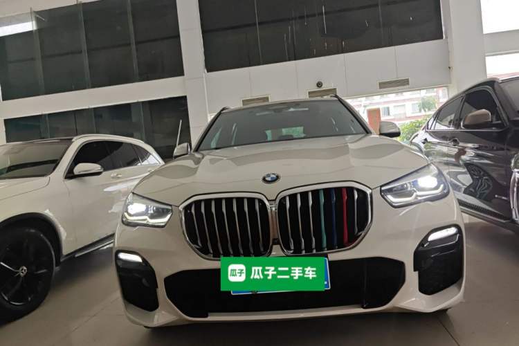 Used BMW X5 2019 xDrive40i M Sport U.S. specification Exterior 1