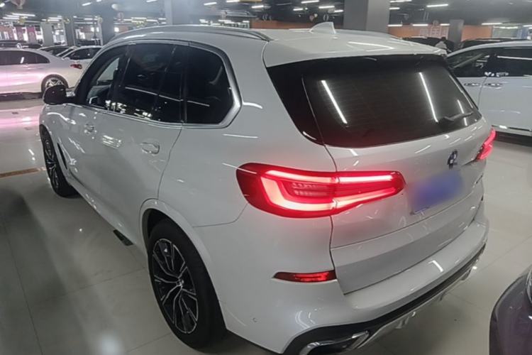Used BMW X5 2019 xDrive40i M Sport Package Exterior 2