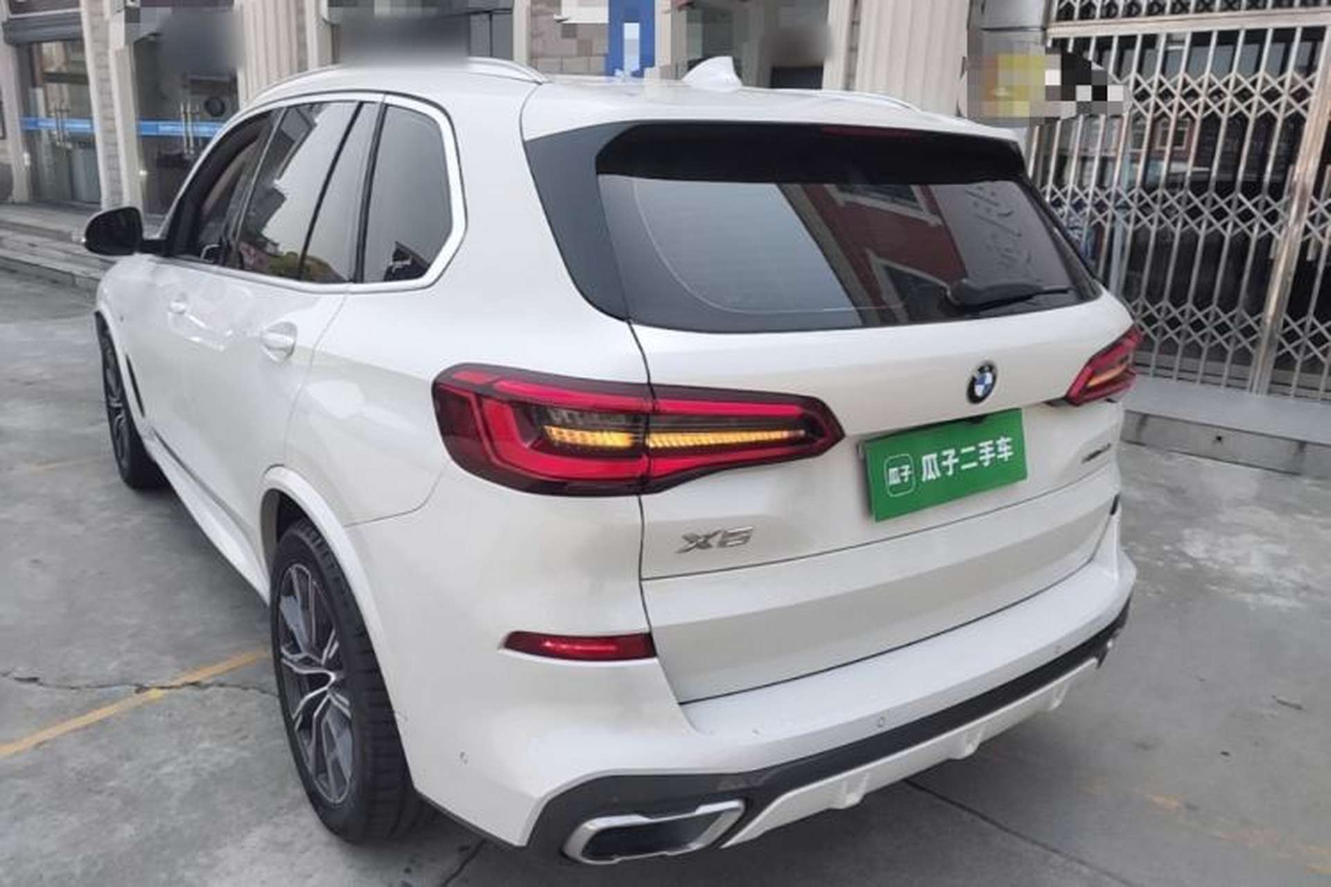 Used BMW X5 2019 xDrive30i M Sport Package Exterior 2