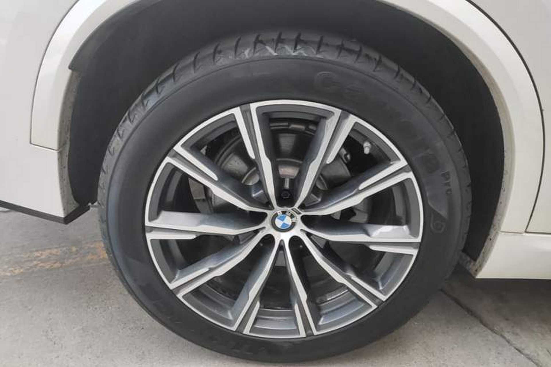 Used BMW X5 2019 xDrive30i M Sport Package Exterior 5
