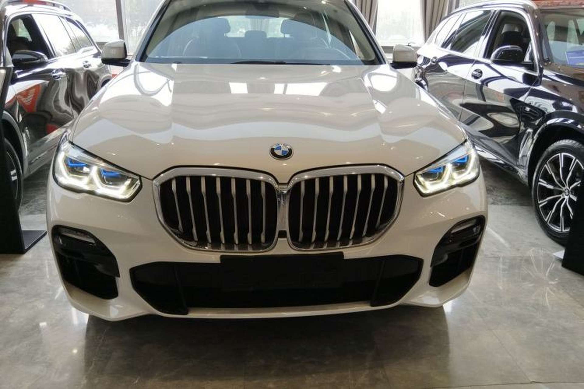 Used BMW X5 2019 xDrive40i M Sport Package Front