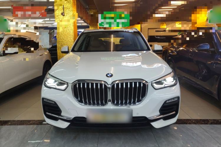 Used BMW X5 2019 xDrive40i Standard 19-inch wheels U.S. specification Front
