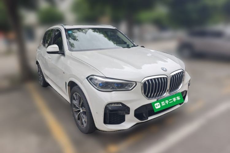 Used BMW X5 2019 xDrive40i M Sport Package Front Right 45 Deg