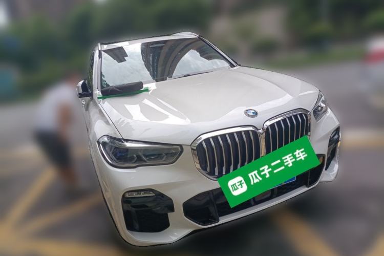 Used BMW X5 2019 xDrive40i Luxury Model with M Sport Package Front Right 45 Deg