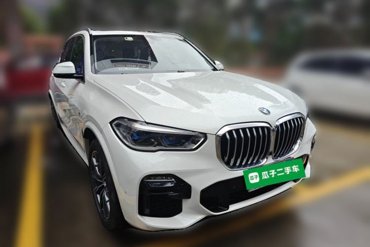 Used BMW X5 2019 xDrive40i M Sport Package Front Right 45 Deg