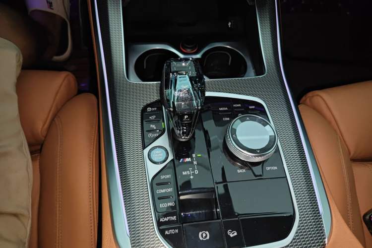 Used BMW X5 2019 xDrive40i M Sport U.S. specification Gear Lever