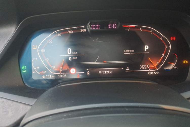 Used BMW X5 2019 xDrive40i Luxury Model with M Sport Package Instrument Cluster