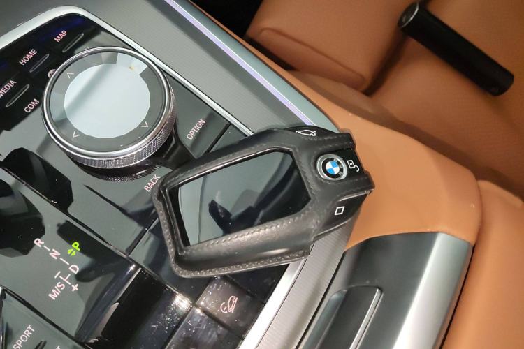 Used BMW X5 2019 xDrive40i XLine 19-inch wheels Middle East version Interior 1