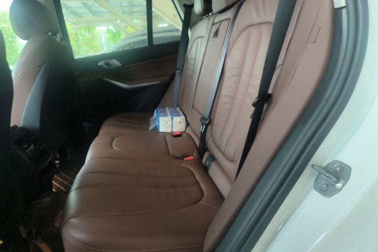 Used BMW X5 2019 xDrive40i M Sport Package Interior 4
