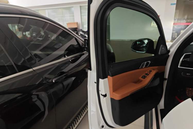 Used BMW X5 2019 xDrive40i M Sport U.S. specification Interior 7