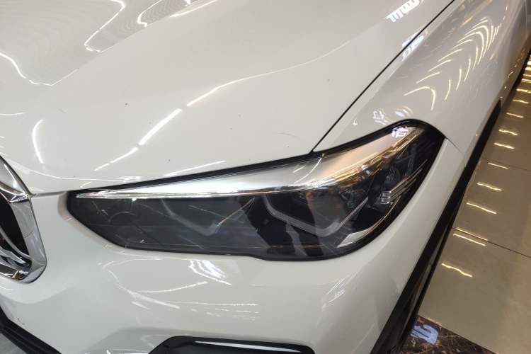 Used BMW X5 2019 xDrive40i Standard 19-inch wheels U.S. specification Left Front Headlight