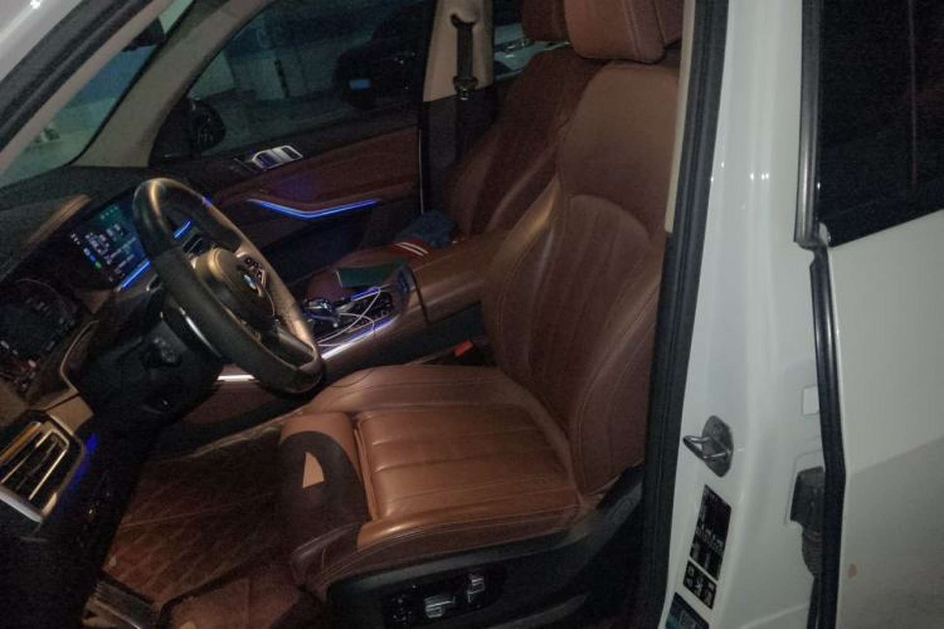 Used BMW X5 2019 xDrive40i Luxury Model with M Sport Package Left Front Seat