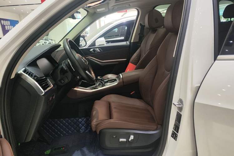 Used BMW X5 2019 xDrive40i M Sport Package Left Front Seat