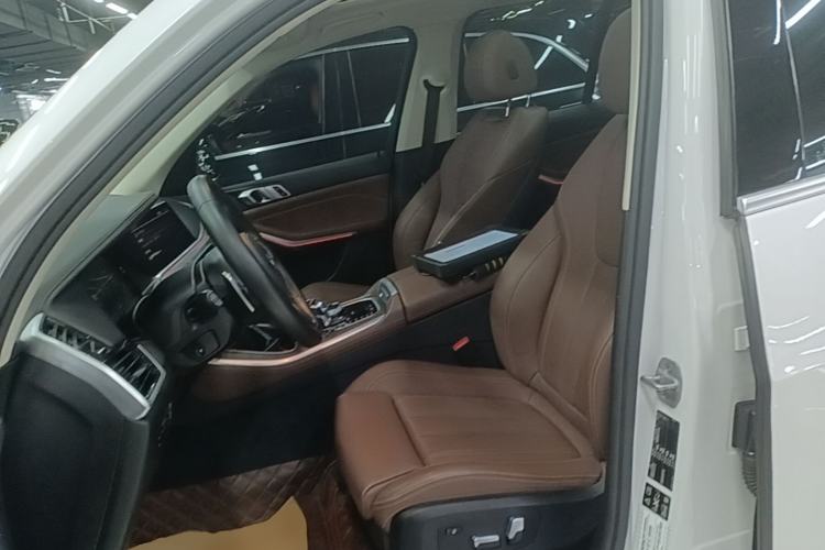 Used BMW X5 2019 xDrive40i M Sport Package Left Front Seat