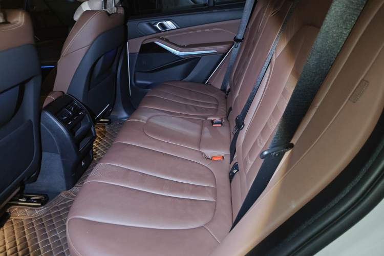Used BMW X5 2019 xDrive40i M Sport Package Left Rear Seat