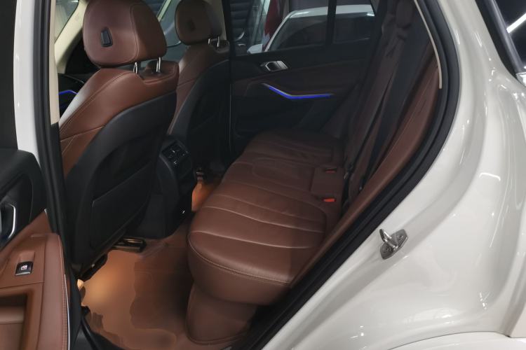 Used BMW X5 2019 xDrive40i M Sport Package Left Rear Seat