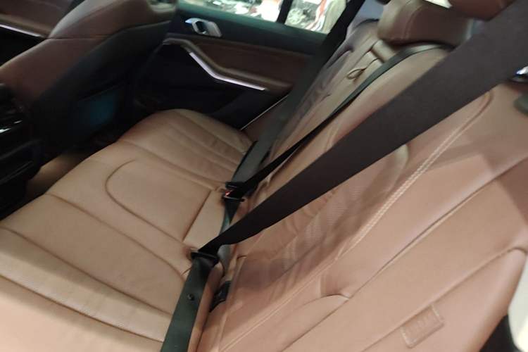 Used BMW X5 2019 xDrive40i M Sport Package Left Rear Seat