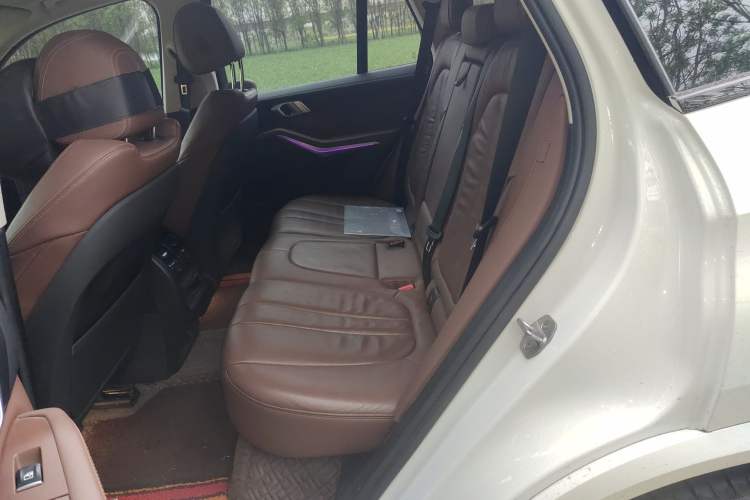 Used BMW X5 2019 xDrive40i M Sport Package Left Rear Seat