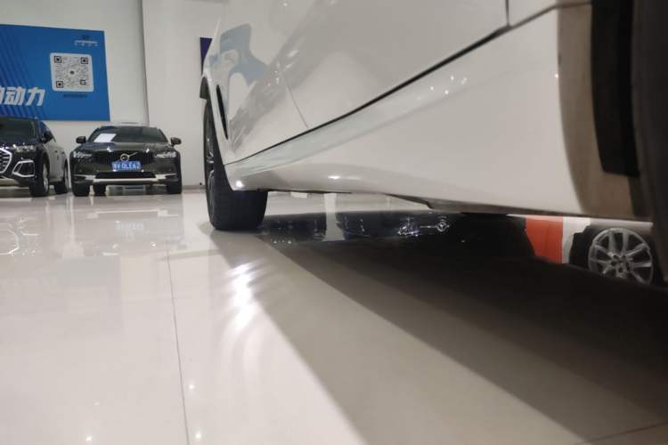 Used BMW X5 2019 xDrive40i M Sport Package Left Side Sill
