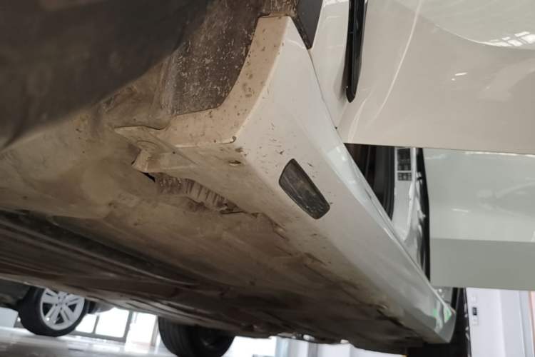 Used BMW X5 2019 xDrive40i M Sport U.S. specification Left Side Sill