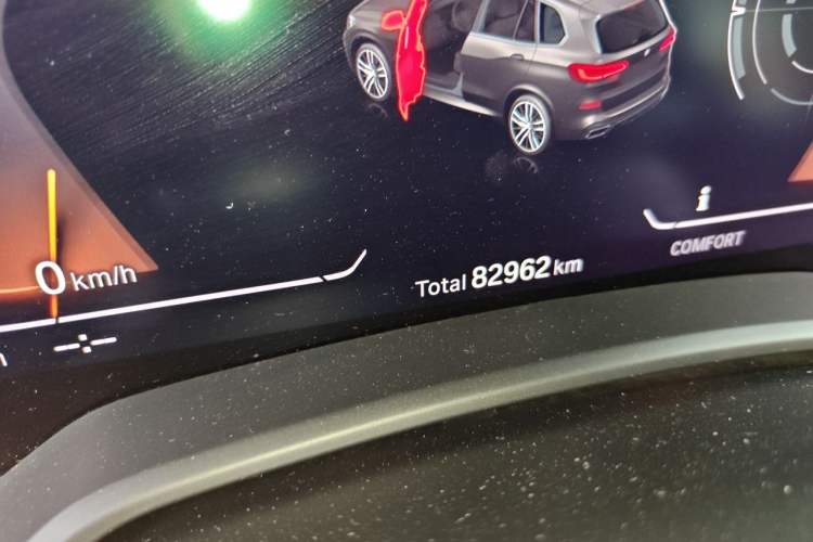 Used BMW X5 2019 xDrive40i M Sport Package Odometer Close Up