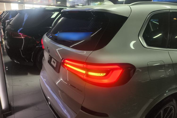Used BMW X5 2019 xDrive40i M Sport Package Rear