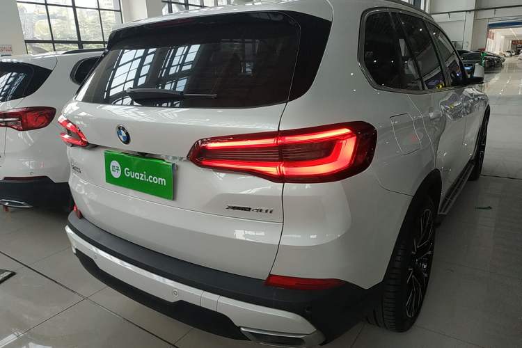 Used BMW X5 2019 xDrive40i M Sport Package Rear