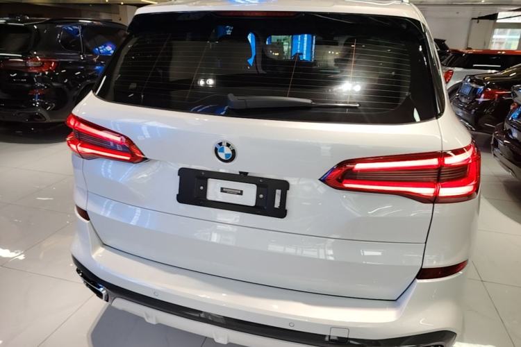 Used BMW X5 2019 xDrive40i M Sport Package Rear