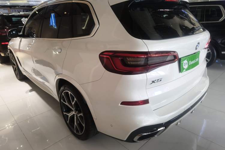 Used BMW X5 2019 xDrive40i Luxury Model with M Sport Package Rear Left 45 Deg