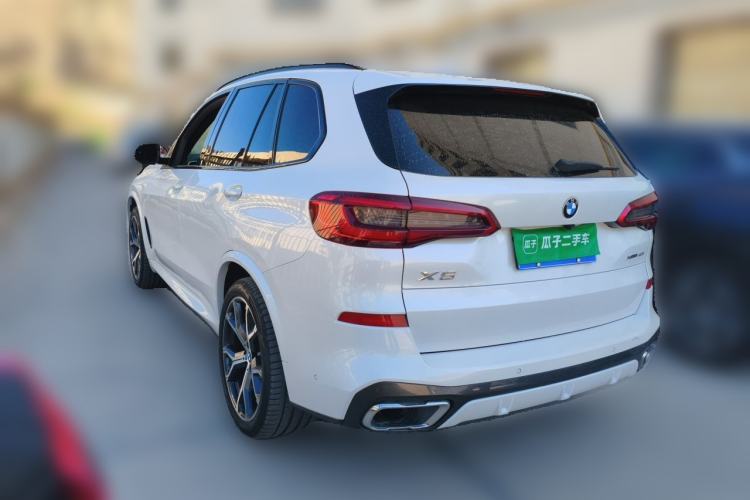 Used BMW X5 2019 xDrive40i Luxury Model with M Sport Package Rear Left 45 Deg