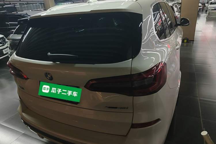 Used BMW X5 2019 xDrive40i M Sport Package Rear Right 45 Deg
