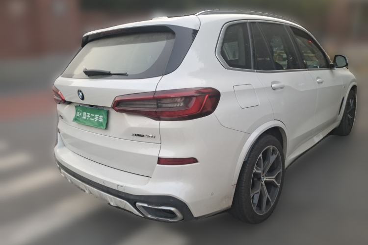 Used BMW X5 2019 xDrive40i Luxury Model with M Sport Package Rear Right 45 Deg