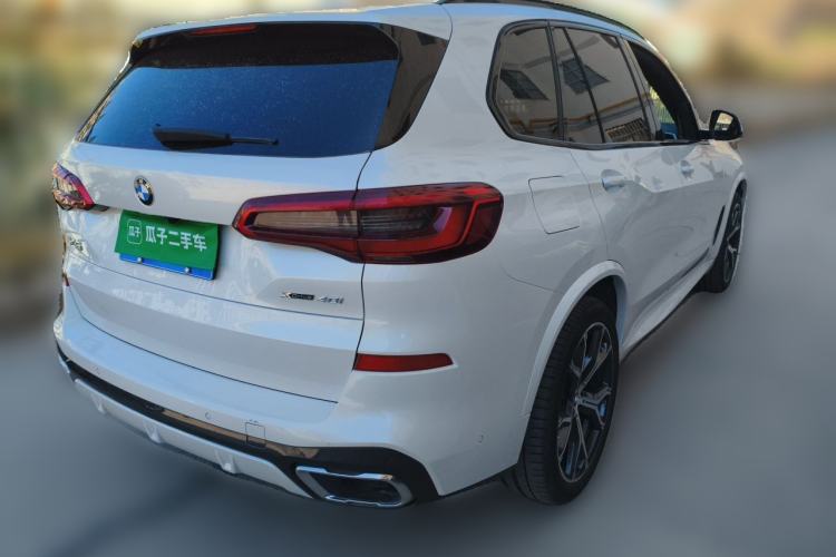 Used BMW X5 2019 xDrive40i Luxury Model with M Sport Package Rear Right 45 Deg