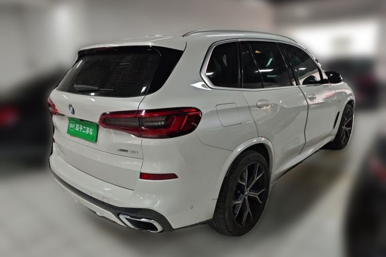 Used BMW X5 2019 xDrive40i Luxury Model with M Sport Package Rear Right 45 Deg