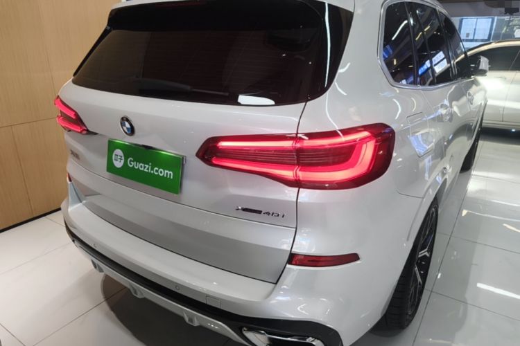 Used BMW X5 2019 xDrive40i Luxury Model with M Sport Package Rear