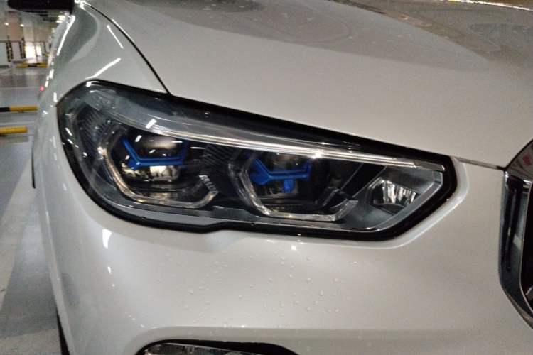 Used BMW X5 2019 xDrive40i M Sport Package Right Front Headlight