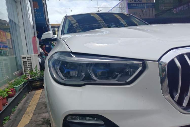 Used BMW X5 2019 xDrive40i M Sport Package Right Front Headlight